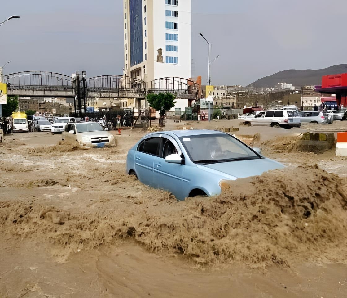 عاجل : شرطة مرور أمانة العاصمة تحذر من مخاطر الأمطار وتدعو السائقين للالتزام بهذه التعليمات