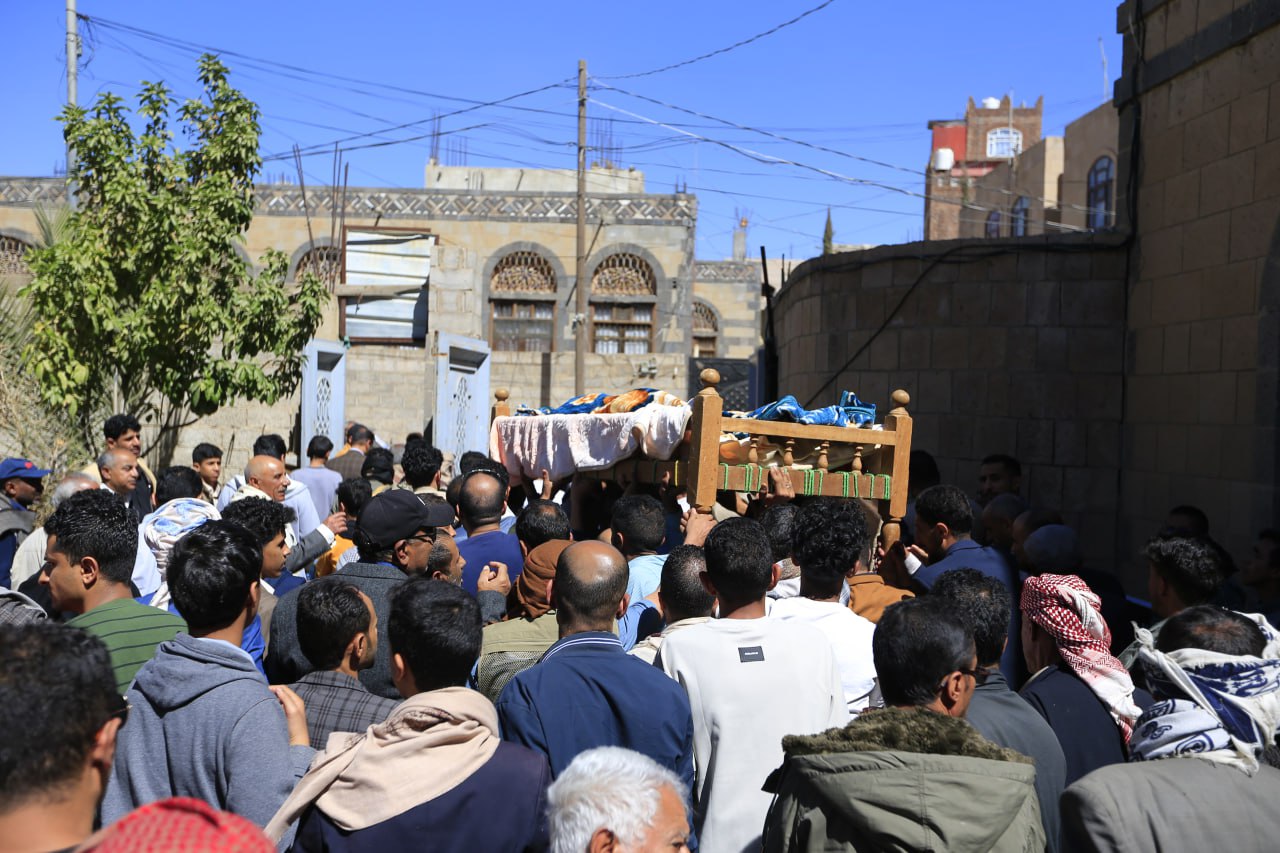 تشييع جنائزي مهيب لجثمان الشهيد المغدور به المهندس “كهلان الأصبحي” في صنعاء