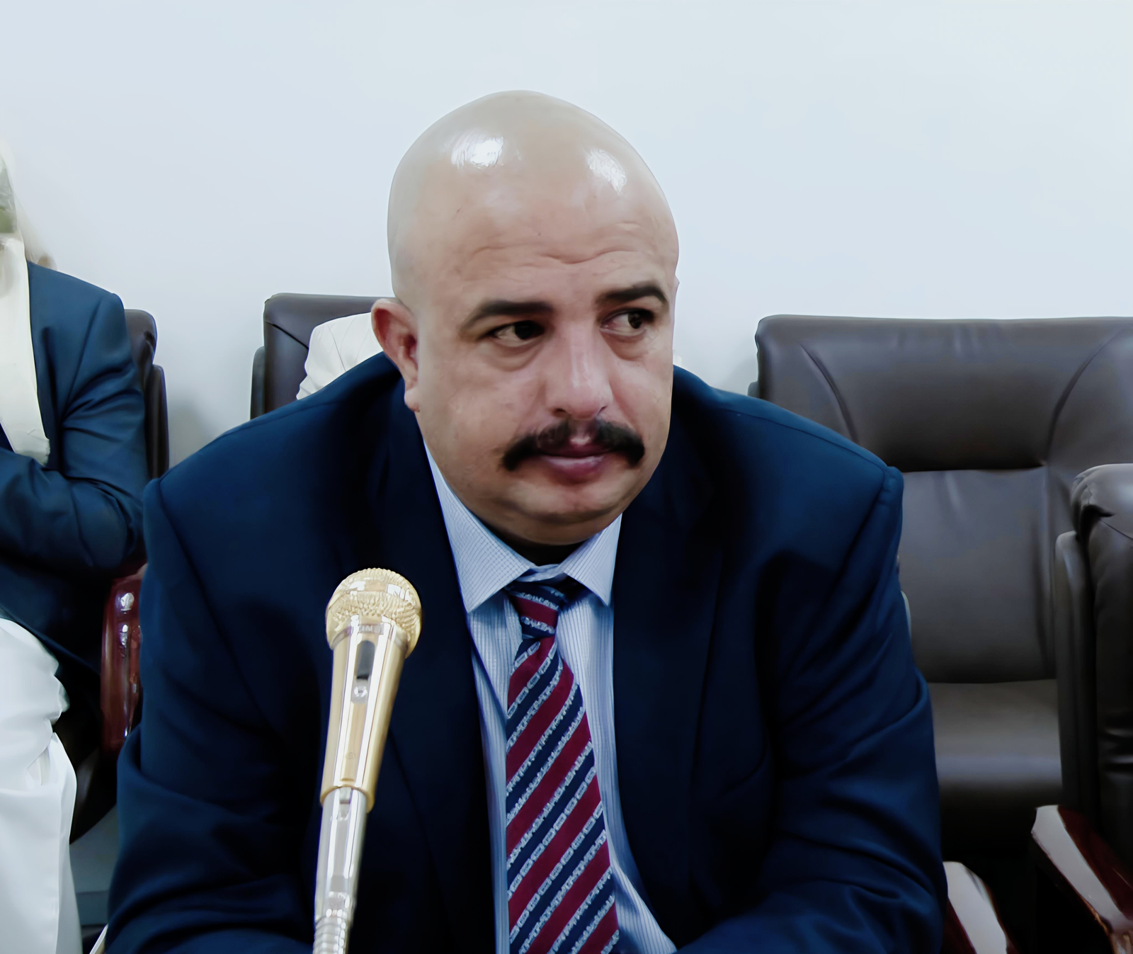 رئيس غرفة تجارة أمانة العاصمة : قرار وزارة الاقتصاد بتأجيل شطب الوكالات التجارية لمدة 90 يوماً، يعكس شراكة حقيقية مع الدولة ويمنح فرصة لتصحيح الأوضاع