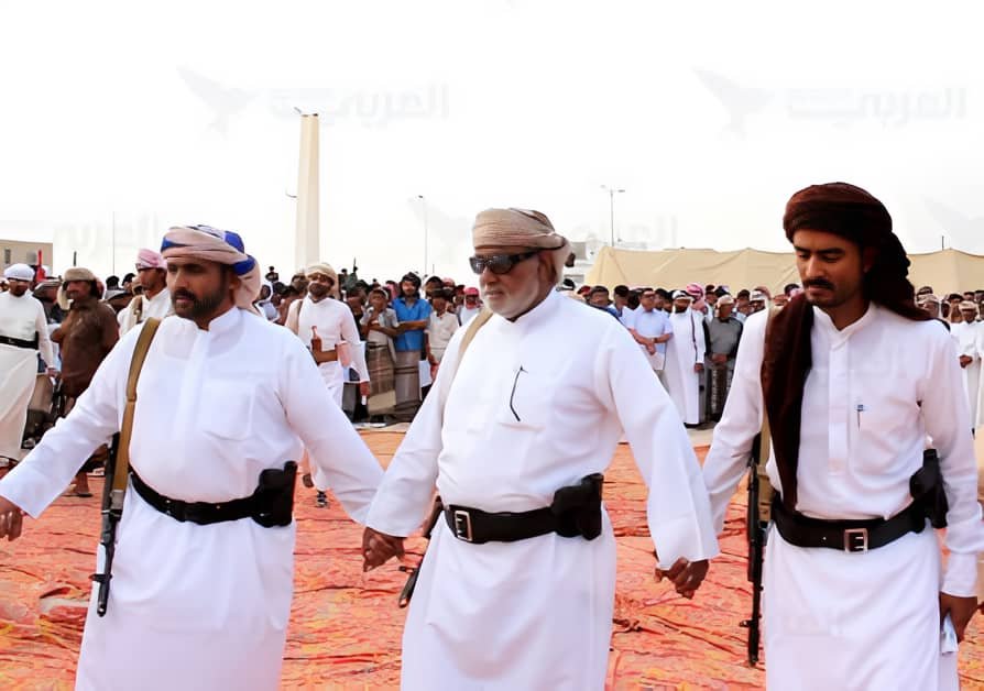 تحرك قبلي جديد.. قبائل المهرة تطرح مبادرة من 4 بنود لإنهاء أزمة ميرا والشيخين “فدغم” و”مناع